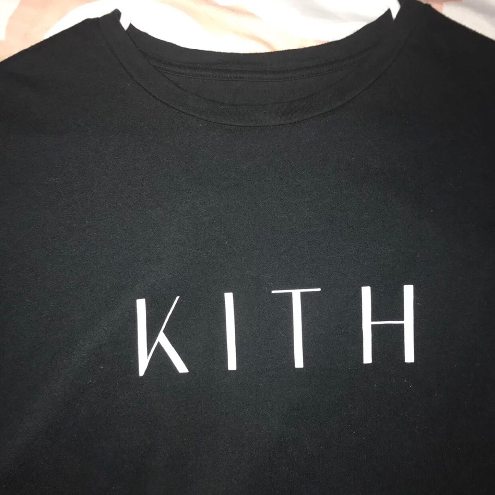 KITH womens t shirt (small)